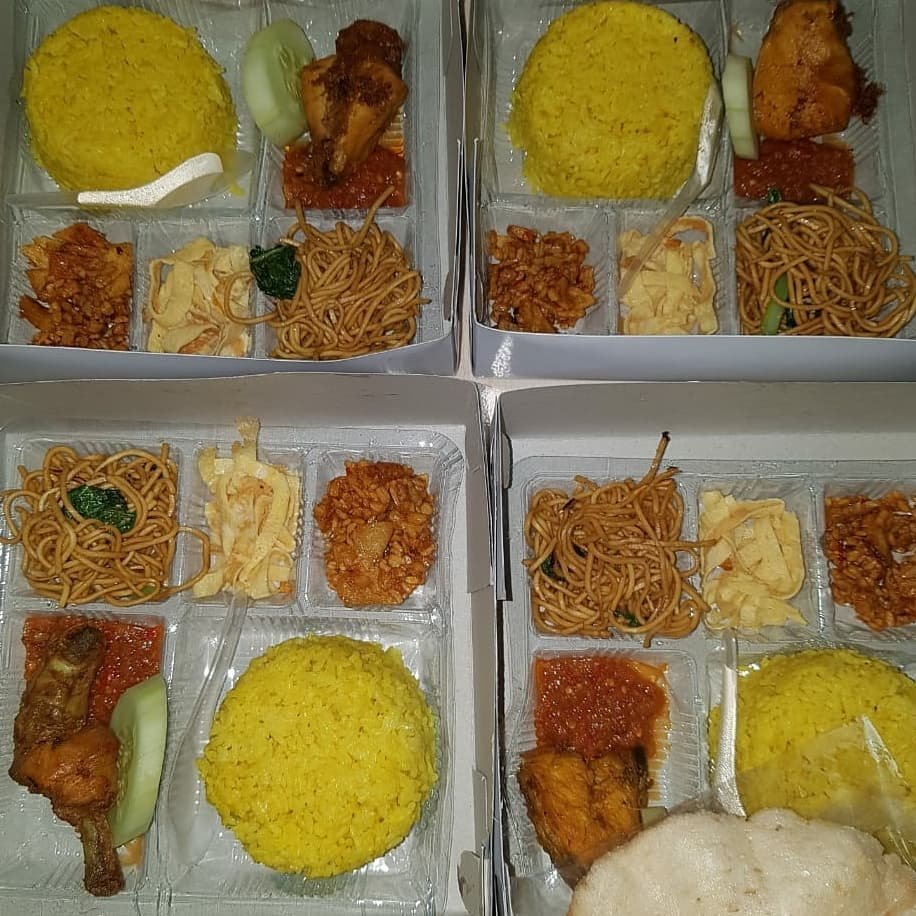 Nasi kuning 1 - Nasi Kotak depok